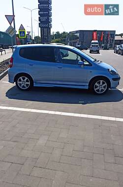 Хэтчбек Honda Jazz 2004 в 