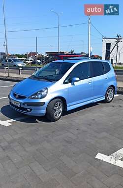 Хэтчбек Honda Jazz 2004 в 