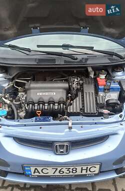 Хэтчбек Honda Jazz 2004 в 