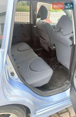 Хэтчбек Honda Jazz 2004 в 