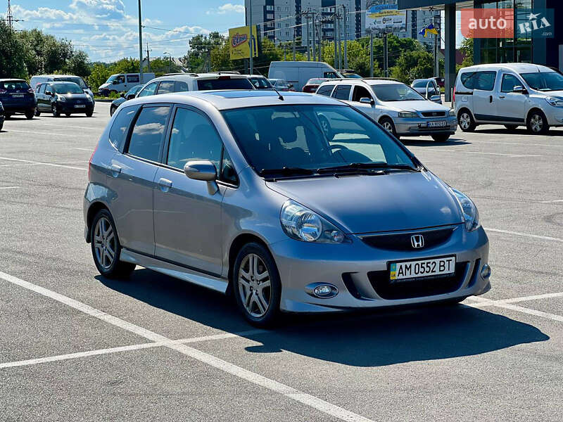 Хетчбек Honda Jazz 2008 в Ірпені