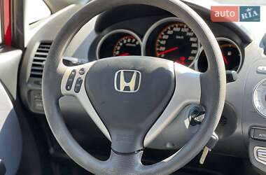 Хэтчбек Honda Jazz 2005 в 