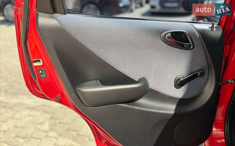 Хэтчбек Honda Jazz 2005 в Ивано-Франковске