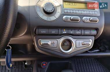 Хэтчбек Honda Jazz 2006 в 