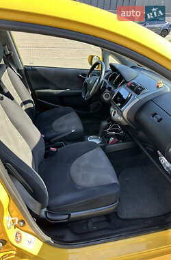 Хэтчбек Honda Jazz 2006 в 
