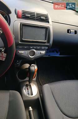 Хэтчбек Honda Jazz 2008 в 
