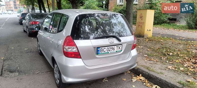 Хетчбек Honda Jazz 2006 в Буську