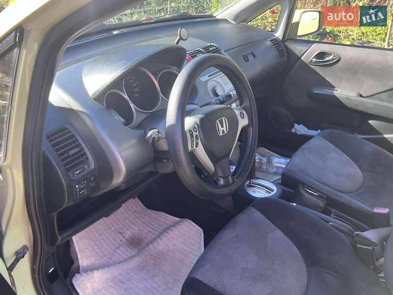 Хэтчбек Honda Jazz 2006 в Пирятине