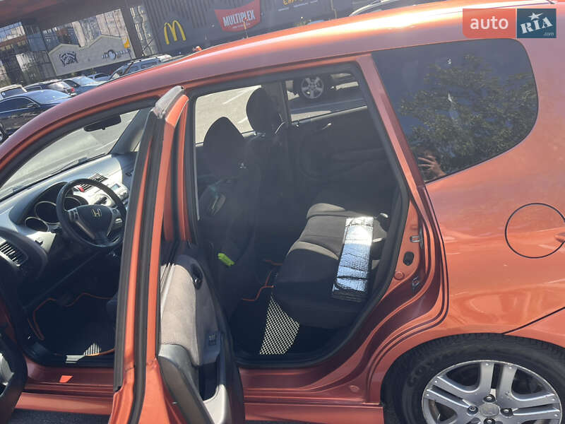 Хэтчбек Honda Jazz 2006 в Киеве