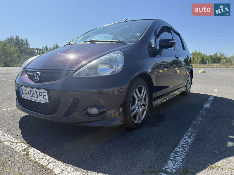 Хэтчбек Honda Jazz 2007 в Киеве
