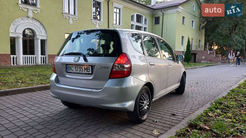 Хэтчбек Honda Jazz 2005 в Жидачове