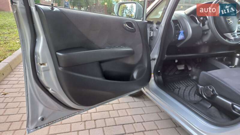 Хэтчбек Honda Jazz 2005 в Жидачове