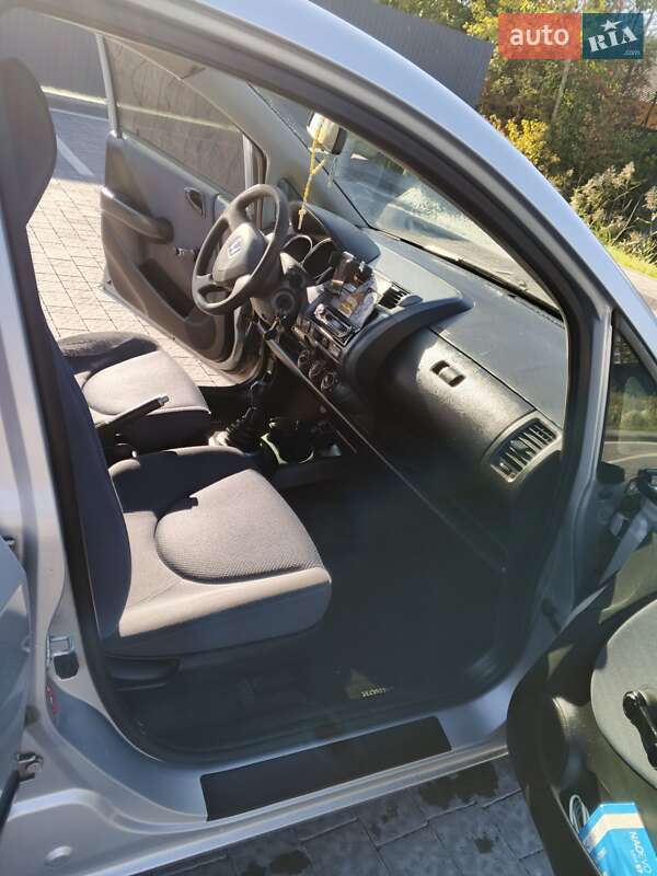 Хэтчбек Honda Jazz 2003 в Самборе фото 16 Хэтчбек Honda Jazz 2003 в Самборе