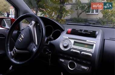 Хэтчбек Honda Jazz 2006 в Львове