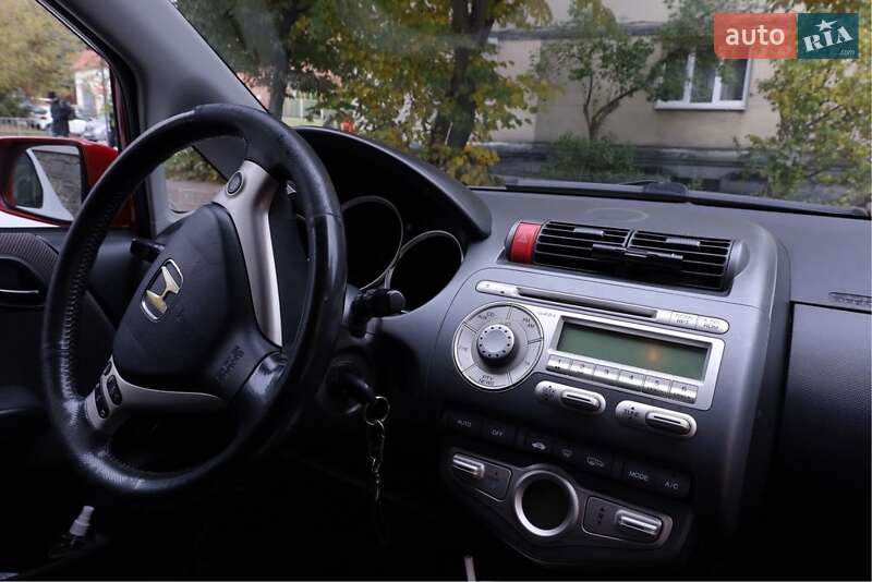 Хэтчбек Honda Jazz 2006 в Львове фото Хэтчбек Honda Jazz 2006 в Львове