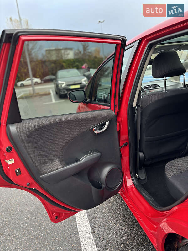 Хэтчбек Honda Jazz 2012 в Киеве