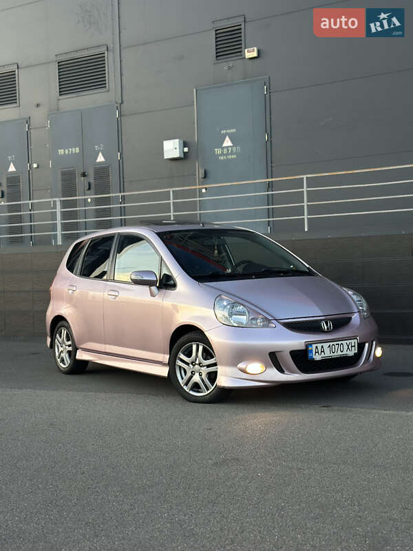 Хэтчбек Honda Jazz 2008 в Киеве