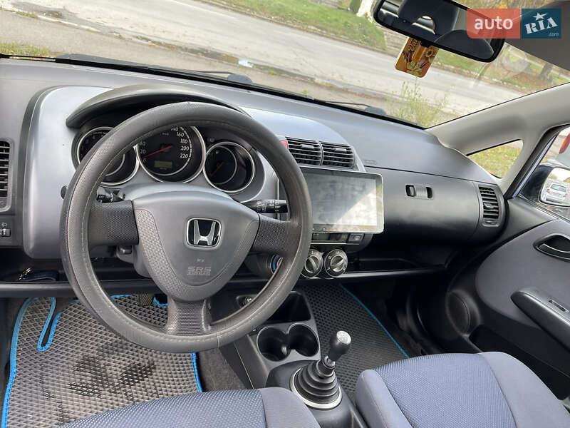 Хэтчбек Honda Jazz 2002 в Ужгороде