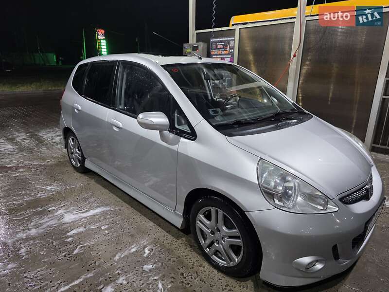 Хэтчбек Honda Jazz 2006 в Киеве