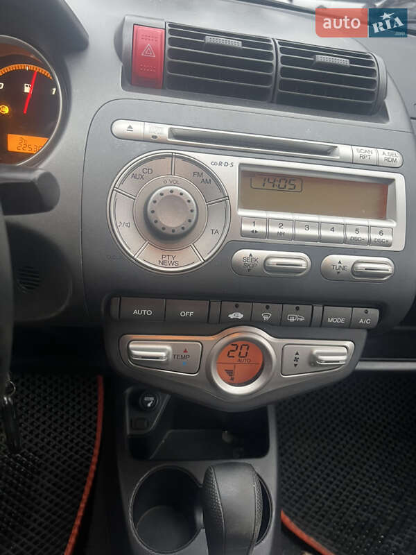 Хетчбек Honda Jazz 2006 в Києві