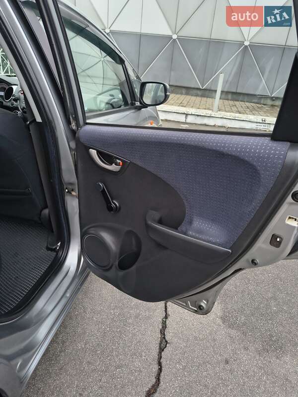 Хэтчбек Honda Jazz 2009 в Горишних Плавнях фото 28 Хэтчбек Honda Jazz 2009 в Горишних Плавнях