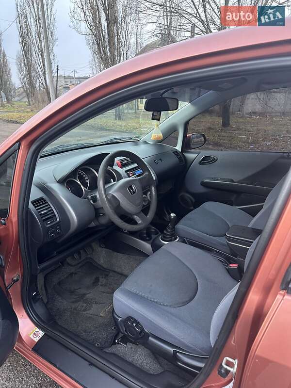 Хэтчбек Honda Jazz 2005 в Раздельной