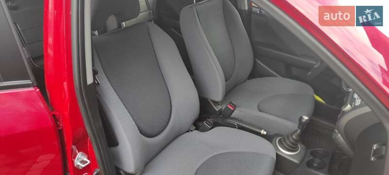Хэтчбек Honda Jazz 2006 в Луцке фото 13 Хэтчбек Honda Jazz 2006 в Луцке