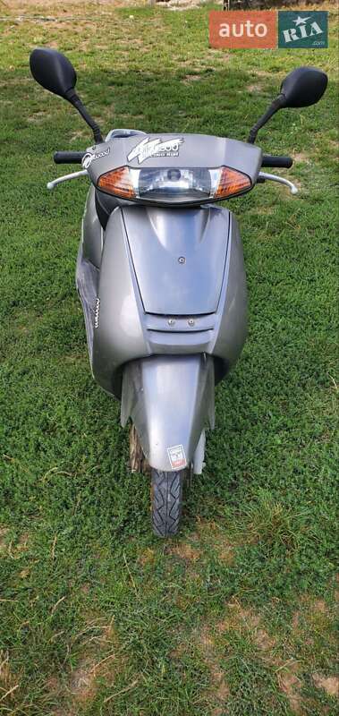 Скутер Honda Lead 100 2001 в Новодністровську