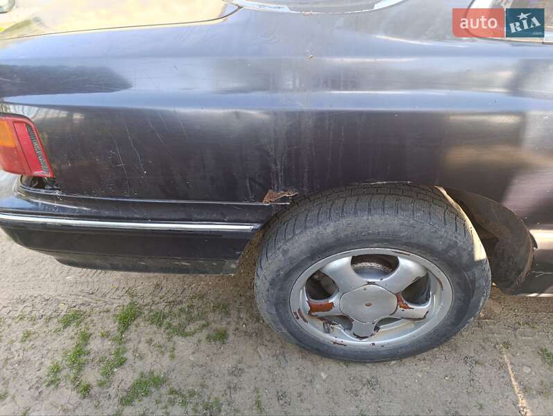 Купе Honda Legend 1991 в Чернівцях