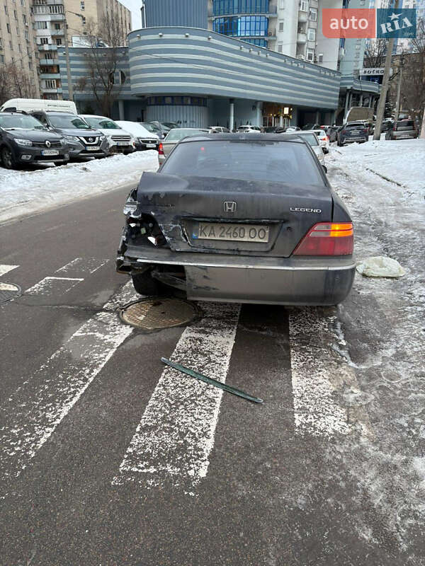 Седан Honda Legend 2000 в Киеве