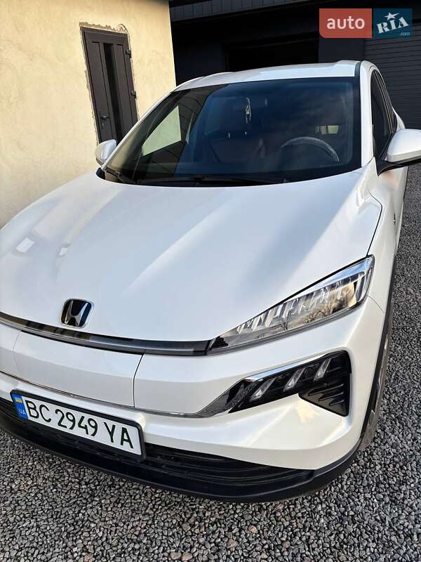 Honda M-NV 2022