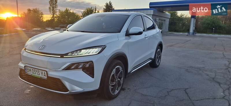 Honda M-NV 2023