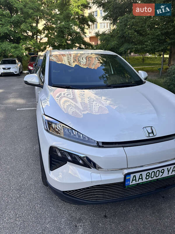 Honda M-NV 2022
