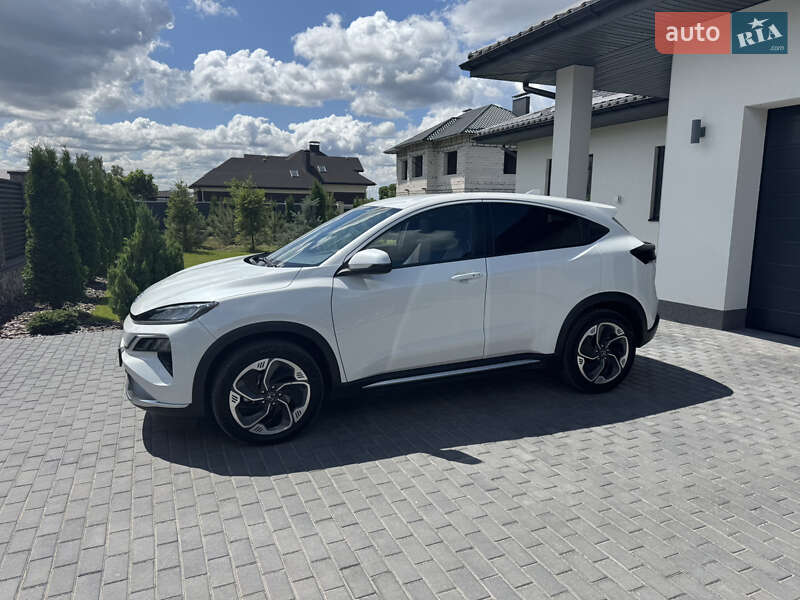 Honda M-NV 2023