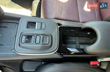 Позашляховик / Кросовер Honda M-NV 2024 в 
