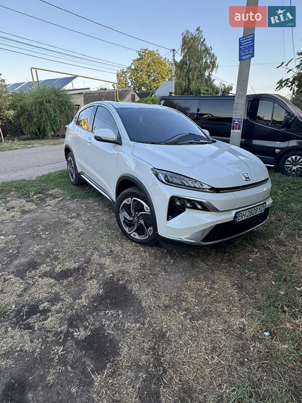 Внедорожник / Кроссовер Honda M-NV 2024 в 