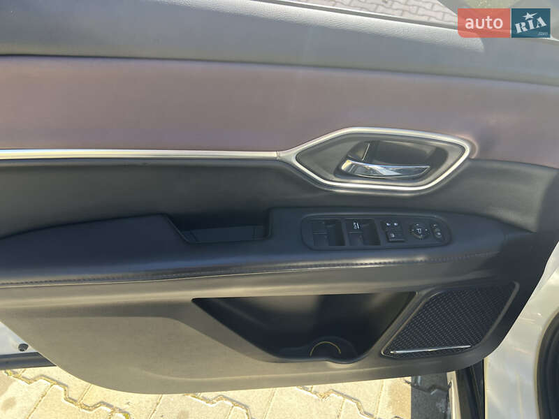 Позашляховик / Кросовер Honda M-NV 2021 в Кіцмані