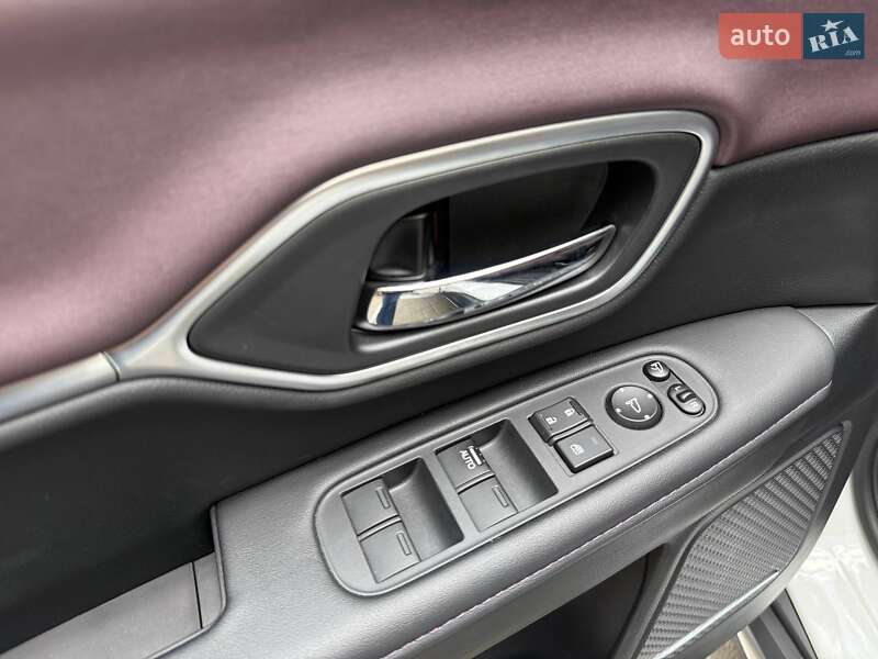 Позашляховик / Кросовер Honda M-NV 2023 в Києві фото 15 Позашляховик / Кросовер Honda M-NV 2023 в Києві