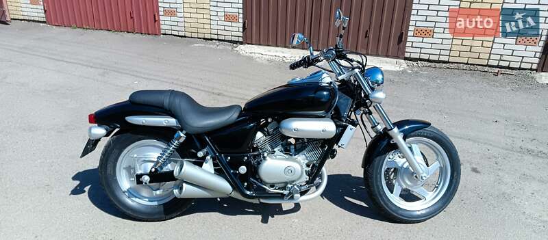 Мотоцикл Чоппер Honda Magna 250 2001 в Луцке
