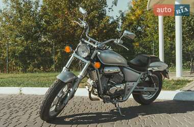 Мотоцикл Круизер Honda Magna 250 2001 в  фото 3 Мотоцикл Круизер Honda Magna 250 2001 в