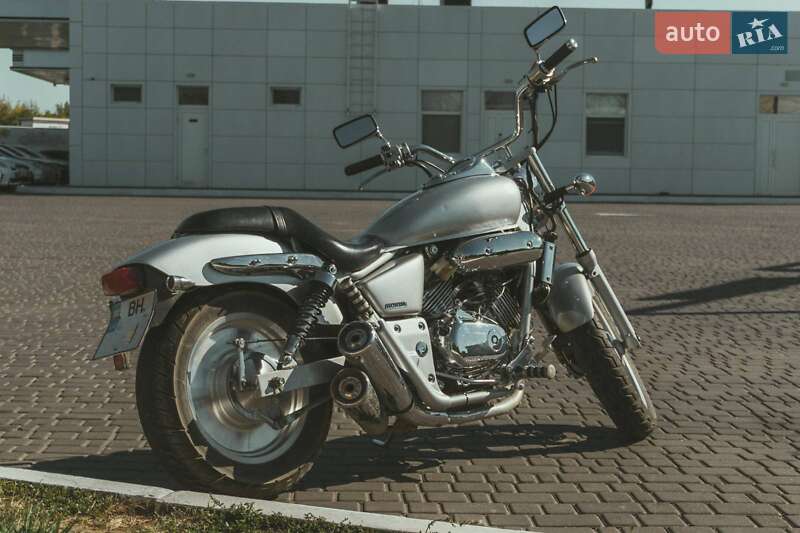 Мотоцикл Круизер Honda Magna 250 2001 в Дачном