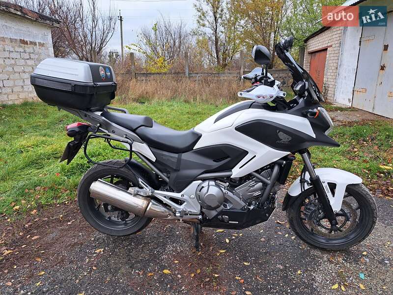 Грузовые мотороллеры, мотоциклы, скутеры, мопеды Honda NC 700S 2013 в Желтых Водах фото 6 Грузовые мотороллеры, мотоциклы, скутеры, мопеды Honda NC 700S 2013 в Желтых Водах