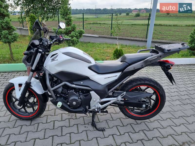 Мотоцикл Багатоцільовий (All-round) Honda NC 700S 2014 в Чернівцях