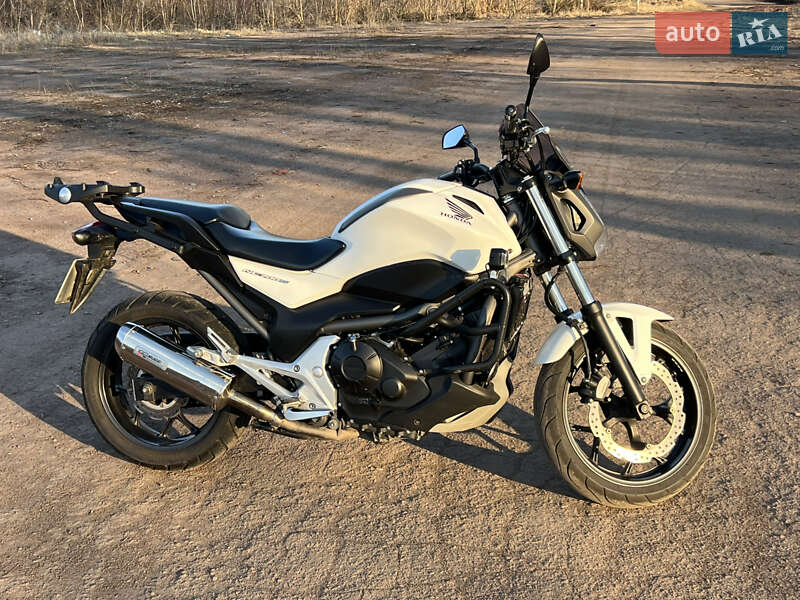 Мотоцикл Без обтекателей (Naked bike) Honda NC 700S 2012 в Чернигове