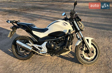 Мотоцикл Без обтекателей (Naked bike) Honda NC 700S 2012 в 