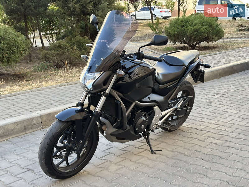 Мотоцикл Туризм Honda NC 700S 2013 в Южному