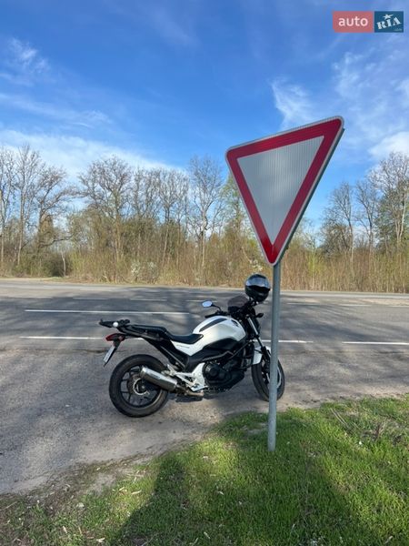 Мотоцикл Без обтекателей (Naked bike) Honda NC 700S 2012 в Чернигове