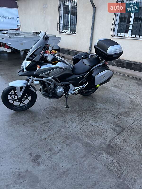 Мотоцикл Туризм Honda NC 700X 2013 в 