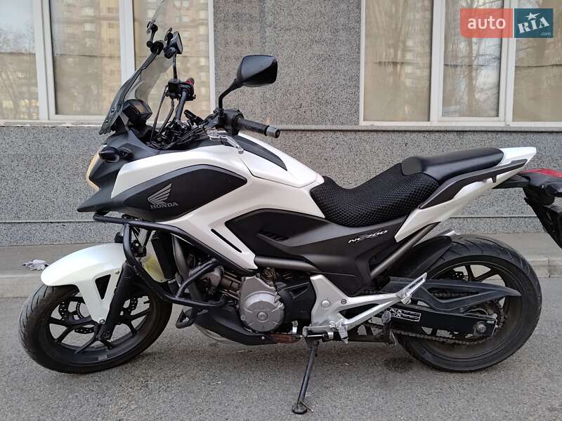 Мотоцикл Спорт-туризм Honda NC 700X 2012 в Киеве