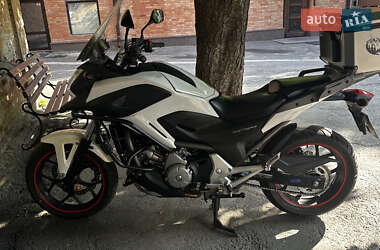 Мотоцикл Спорт-туризм Honda NC 700X 2014 в 